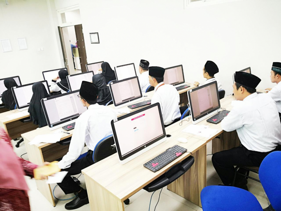 Kemenag Buka Seleksi Beasiswa S2 bagi Guru dan Calon Pengawas Madrasah Kemenag Buka Seleksi Beasiswa S2 bagi Guru dan Calon Pengawas Madrasah
