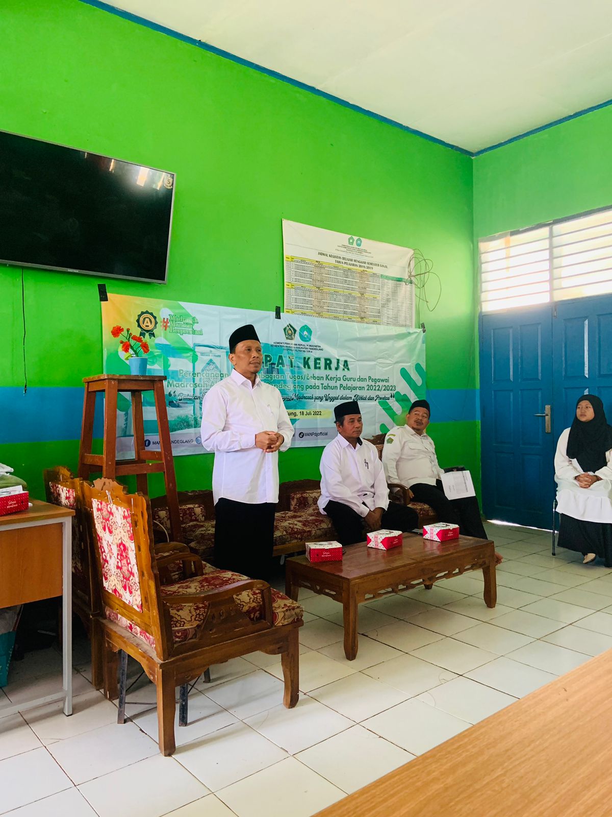 RAPAT KERJA MAN 4 PANDEGLANG